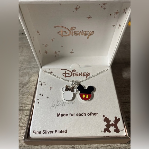 NIB ♥️🖤 DISNEY MADE FOR EACH OTHER MICKEY & MINNIE MOUSE HEAD NECKLACE - Picture 3 of 7